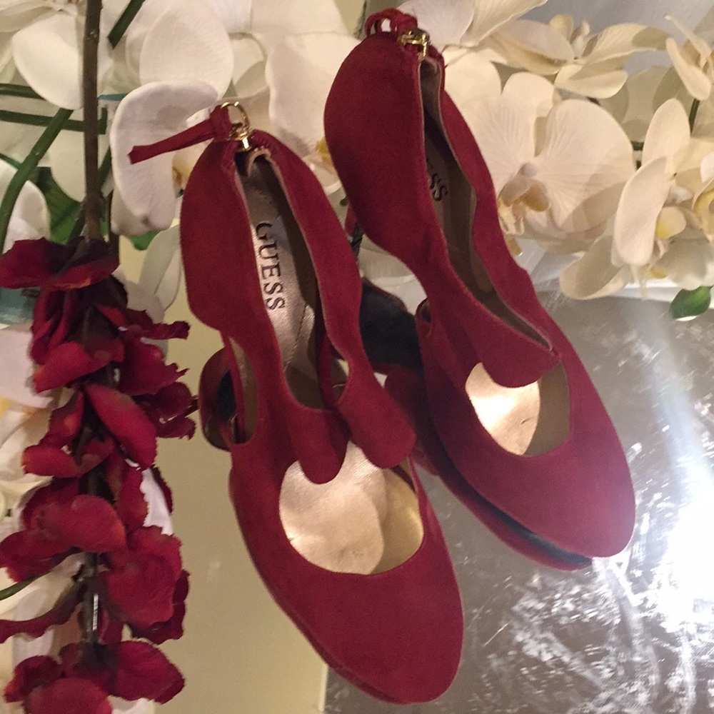 Guess dark red heels
